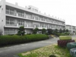 津布田小学校